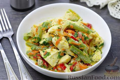 Рецепт: Курица со стручковой фасолью и сладким перцем в сливочном соусе ...