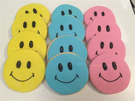 Smiley Face Cookies – Get Well Smile Party Favor Cookies | Mini Bites ...