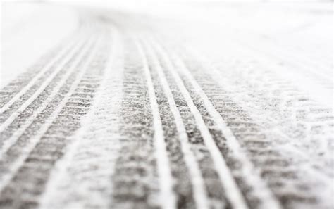 Winter Driving Made Easy With These Tips Red Mccombs Body Shop