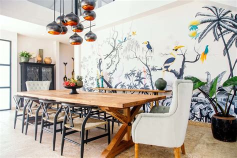 Thrilling Tropical Dining Room Interiors That Will Impress You