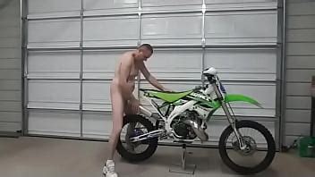 Kevin Yardley Fucks His Third Motorcycle XVIDEOS