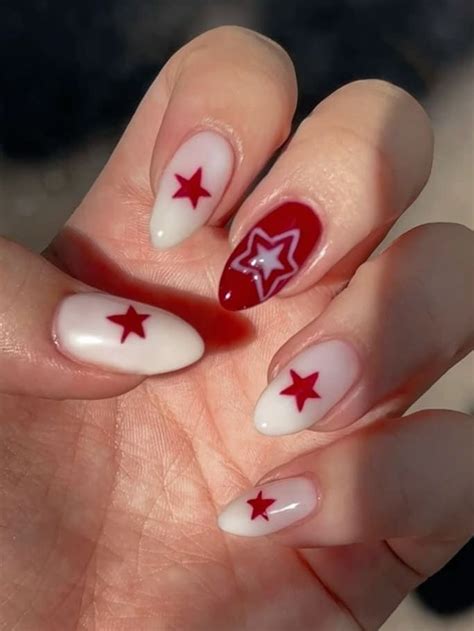 19 Stellar Star Nail Designs To Spark Up Your Fingers In 2024 Star