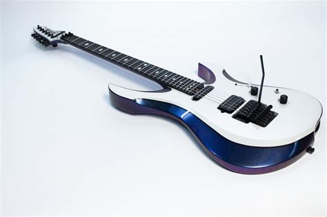Новая гитара INSPECTOR JOKER WHITE RAVEN