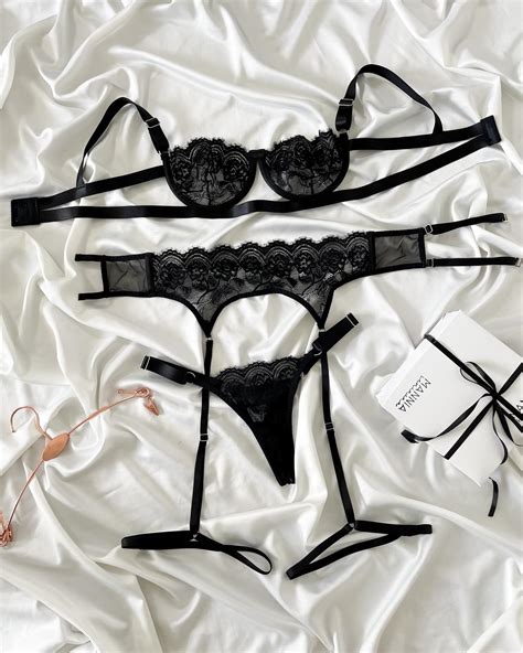 ALERTAAA LANÇAMENTO INCRÍVEL Um conceito novo para lingerie sexy e romântica Já imaginou