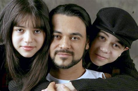 Pai conta a filhos que é gay e transforma vidas de todos da família Portal TOP Mídia News