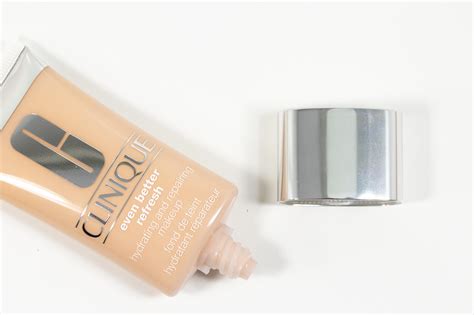 Clinique Even better Refresh Foundation - Tragebilder - InnenAussen