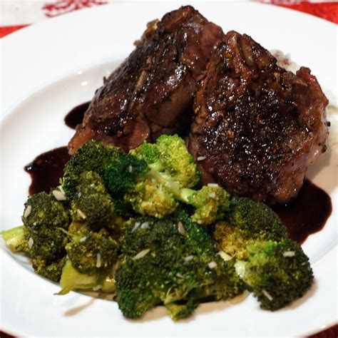 Lamb Loin Chops Sous Vide with Red Wine Sauce and Garlicky Broccoli ...