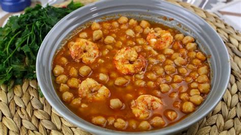 Garbanzos Con Langostinos O Con Gambones Un Guiso De Sabor