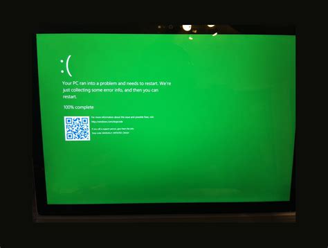 Behold the Windows 10 GSOD -- Green Screen of Death