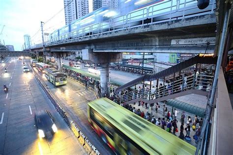 MRT 3 Ready To Take In Passengers As EDSA Bus Carousel Undergoes 5 Day