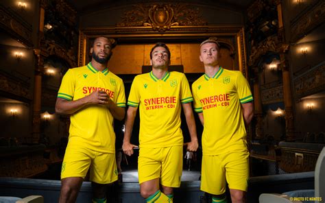 FC Nantes MAILLOTS 2023 2024 Entre élégance et tradition