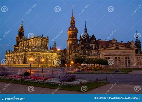 Iglesia De Hofkirche En Dresden Imagen De Archivo Imagen De Aderezado