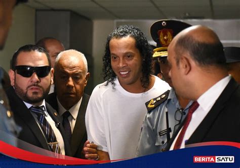 Ronaldinho Segera Hirup Udara Bebas