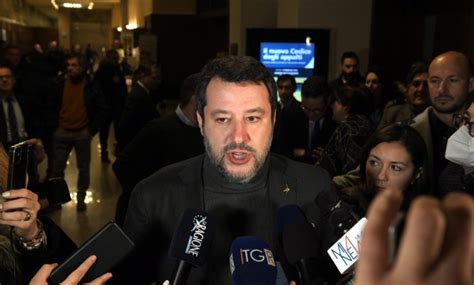 Salvini Promette Culle Piene I Suoi Se La Prendono Con I Gay