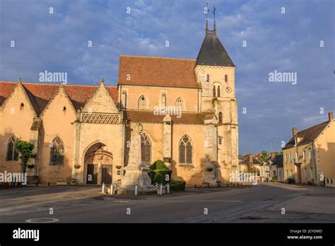 Saint Pierre Es Liens Hi Res Stock Photography And Images Alamy