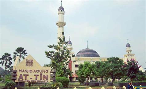 Masjid Terbesar Di Indonesia Megah Di Berbagai Daerah