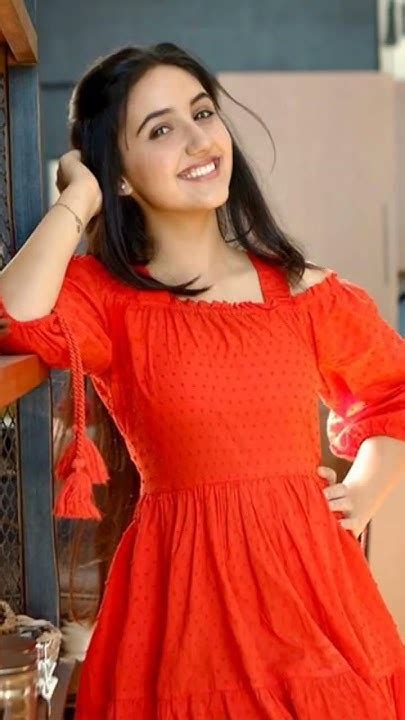 All Actress Arein Red Dress Nora Fatehi Jannat Zubair Anushka Sen Ashnoor Kaur Shorts