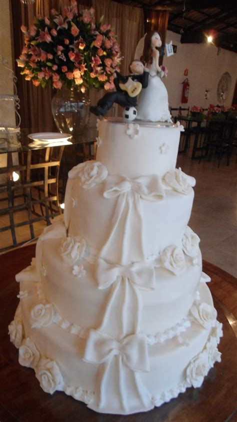 Comemore Bolos Decorados Bolo De Casamento Branco