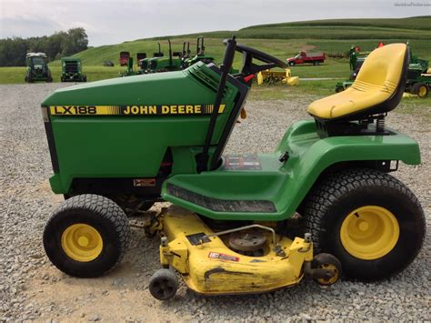 John Deere Lx Lawn Garden And Commercial Mowing John Deere