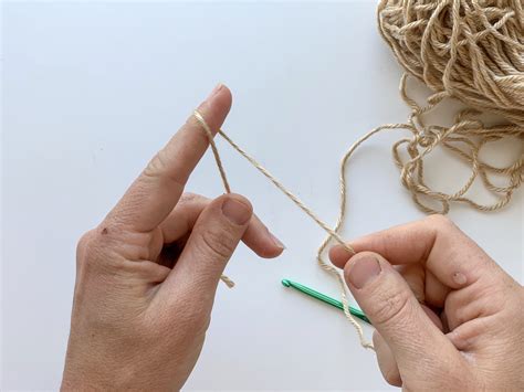 A Beginners Guide To Crocheting: How To Create A Magic Loop – She’s Rooted Home