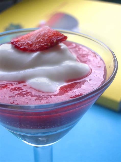 Recette De Verrine De Fromage Blanc Au Coulis De Fraises La Recette