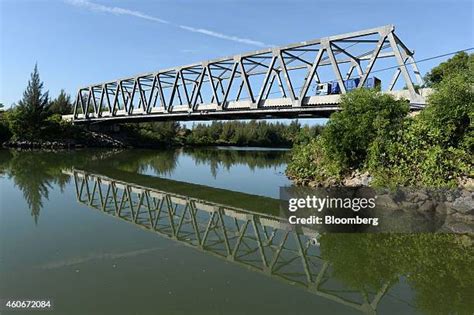 India Sri Lanka Bridge Photos and Premium High Res Pictures - Getty Images