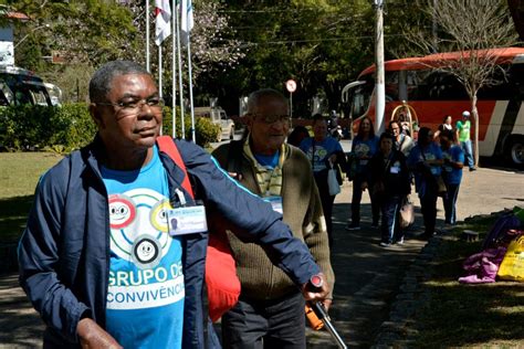 Primeiros grupos da assistência social de Volta Redonda viajam para