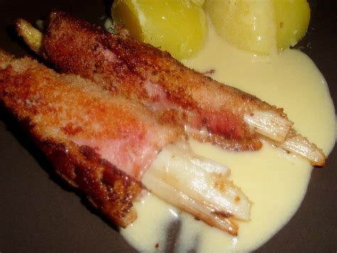 Panierter Spargel Mit Kartoffeln Und Sauce Hollandaise Von Darkmoon83