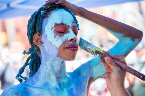 Download Body Painting Festival Pictures