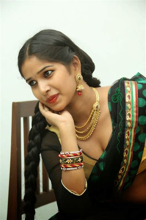 Head Shaved Indians Actress Myna Hot Photos