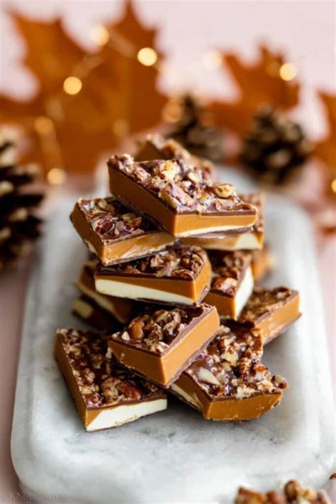 pumpkin spice toffee  powerful reasons  love  autumn treat