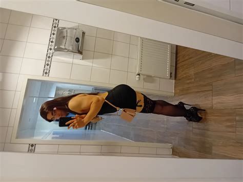 Slutted Out 17 Nude Pics XHamster