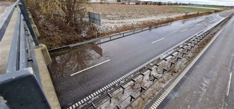 Bilister skider på afspærring og stjæler fra motorvej