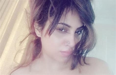 Arshi Khan Who Claimed She Had Sex With Shahid Afridi To Appear On Bigg Boss 11