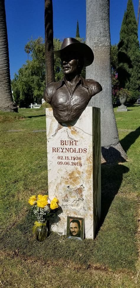 Burt Reynolds (1936-2018) - Find a Grave Memorial