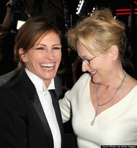 Here Are A Bunch Of Photos Of Meryl Streep And Julia Roberts Being Bffs