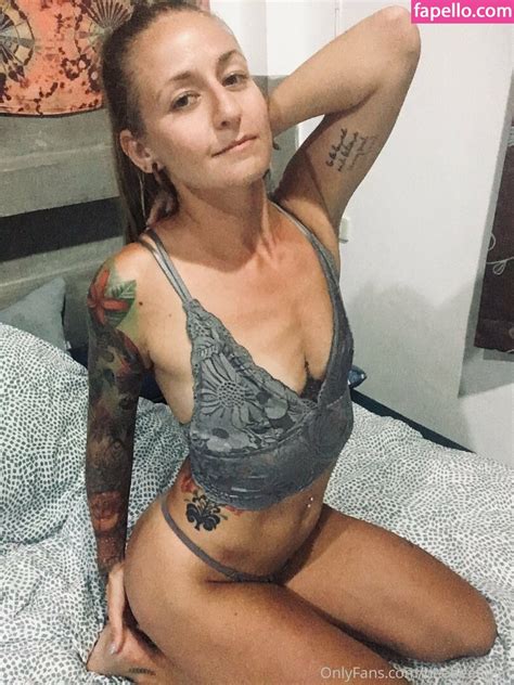 Beebeefitgirl Gypsy Psych Nurse Nude Leaked OnlyFans Photo 16 Fapello