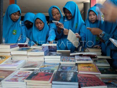 Minat Baca Indonesia Antara Foto