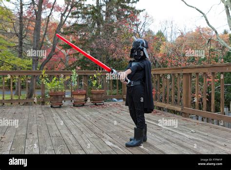 Darth Vader Costume Fotos Und Bildmaterial In Hoher Aufl Sung Alamy