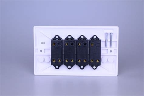 Varilight White Value 4 Gang 10a 1 Or 2 Way Rocker Switch Twin Plate Switch Socket And Supplies