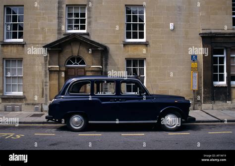 Hackney Cab Hi Res Stock Photography And Images Alamy