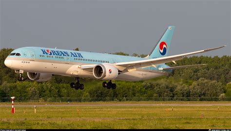 Hl Korean Air Lines Boeing Dreamliner Photo By Horv Th G Bor