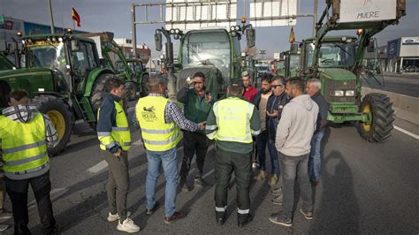 La Cooperativas Agroalimentarias De Granada Se Suman A Las Protestas