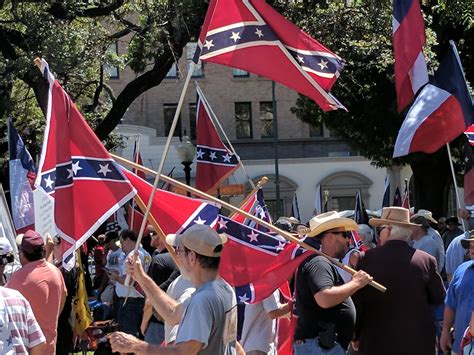 Hundreds Clash over Confederate Monument in San Antonio