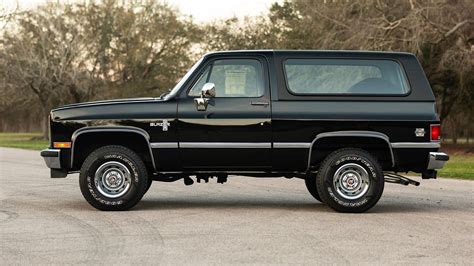 Four Thousand-Mile 1987 Chevy K5 Blazer Up For Auction