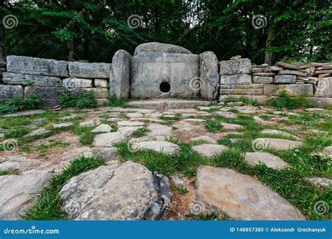 D Lmem Telhado Antigo No Vale Do Rio Jean Monumento Da Estrutura Megal