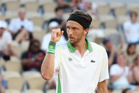 Tennis Arthur Rinderknech S En Sort Contre Juan Manuel Cerundolo Au