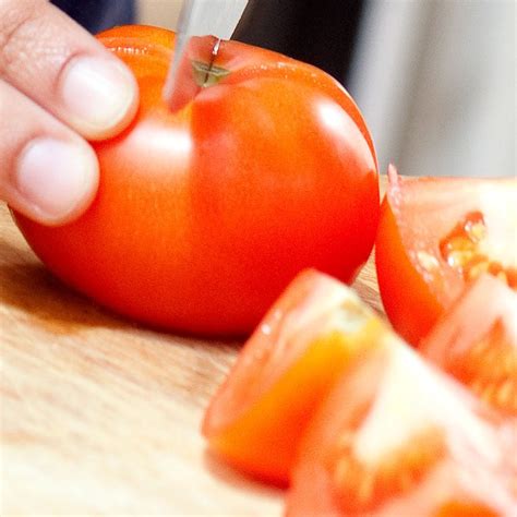 5 Health Benefits of Tomatoes - OptingHealth