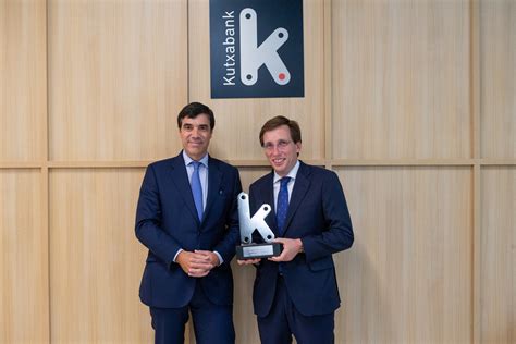 Kutxabank Inaugura En El Centro De Madrid Una Sede Para Garantizar