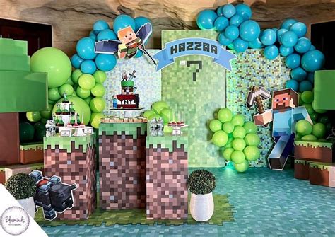 Look at our amazing Minecraft cake table! 🤩💚💙 | Amazing minecraft ...